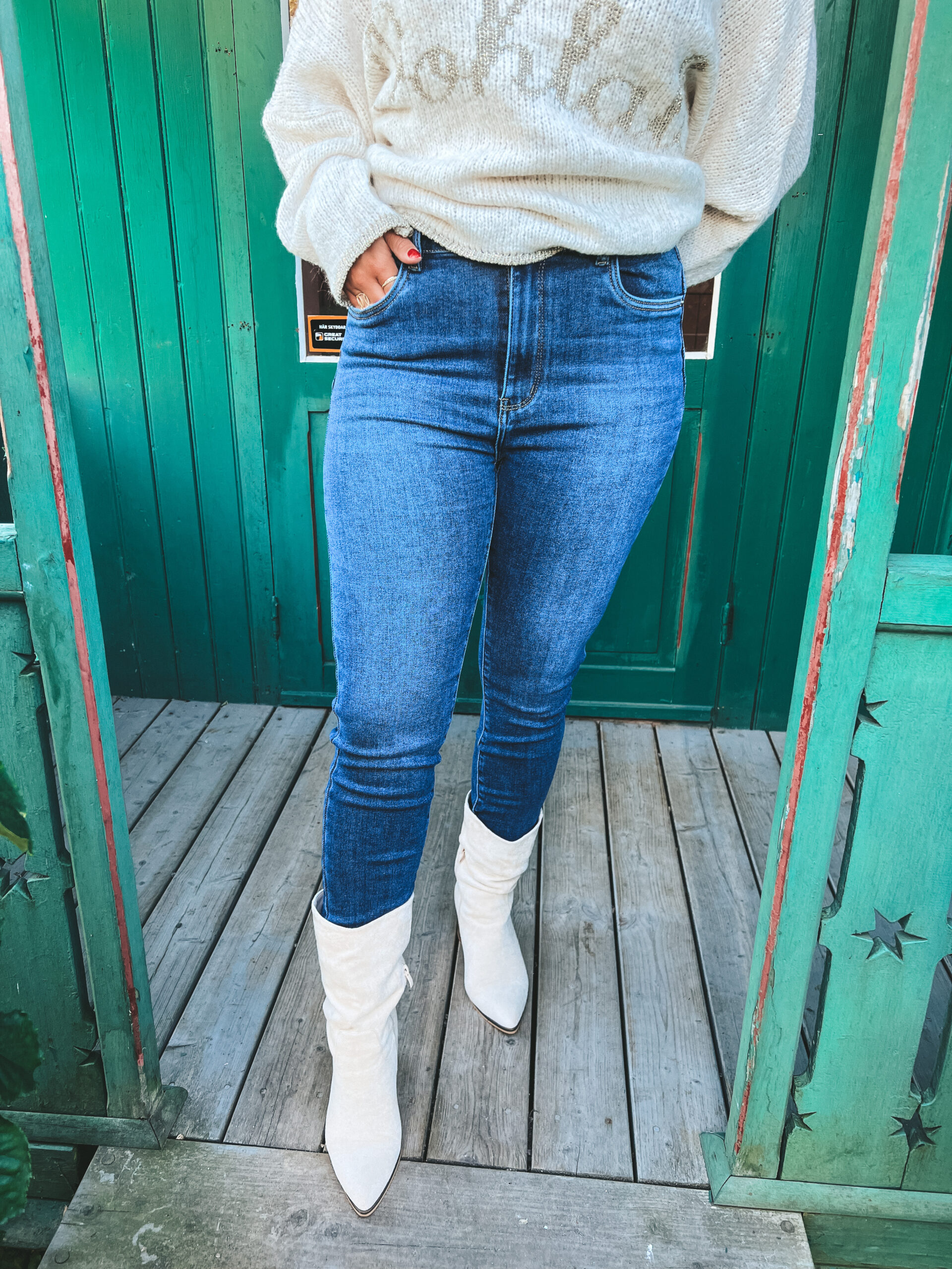 Push-Up Jeans - Dark Wash