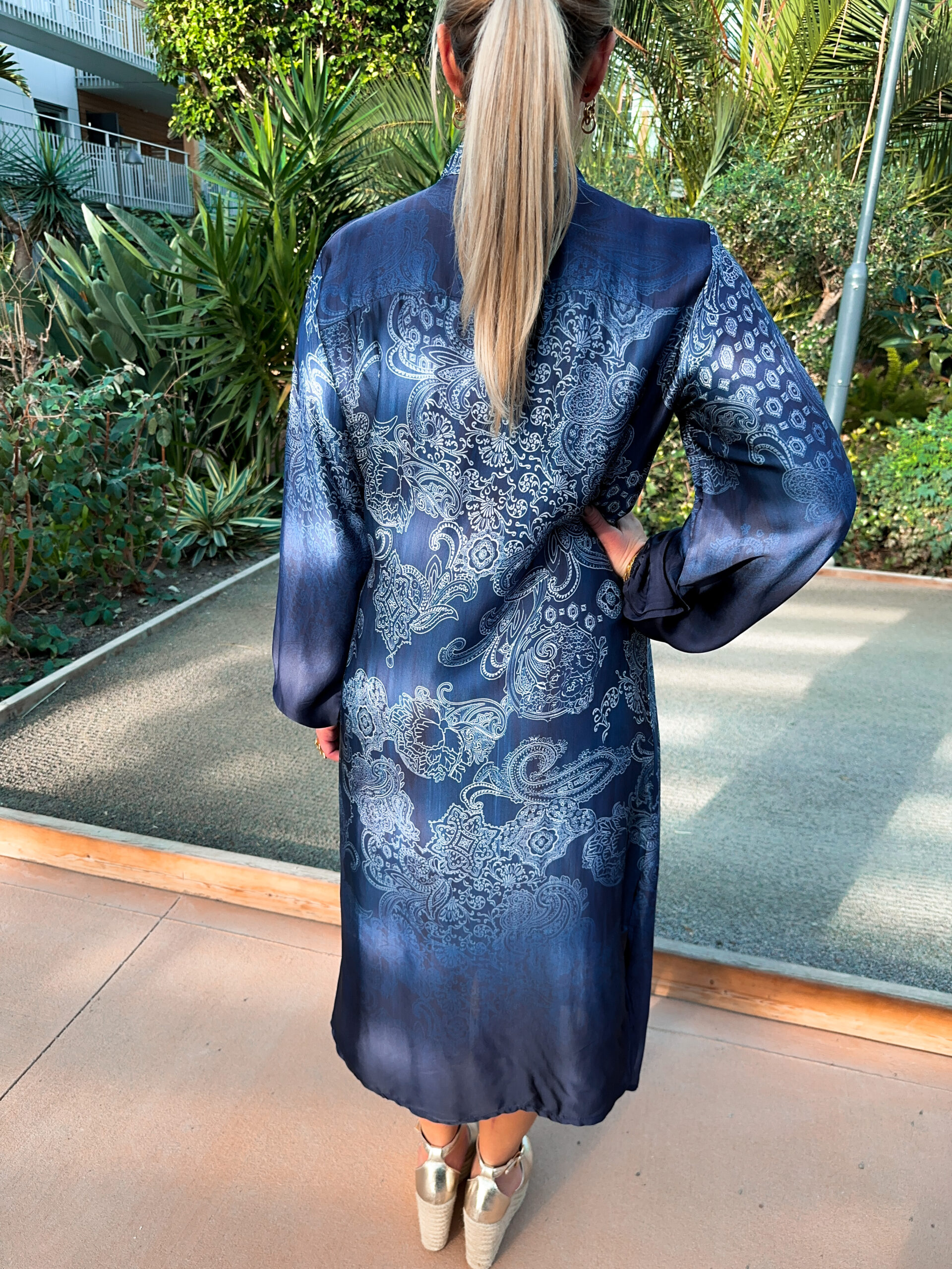 Paisleymönstrad Silkesklänning - Marinblå - Bild 4
