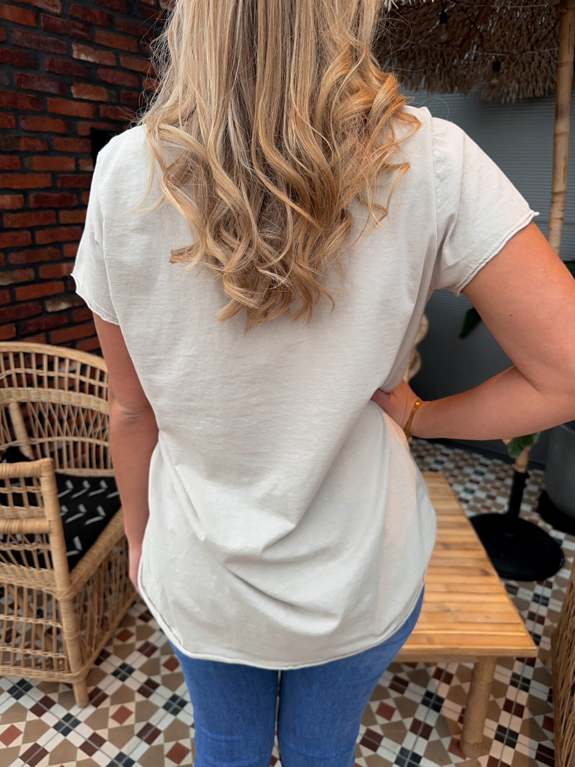 Beige T-Shirt - Marta Du Chateau - Bild 4