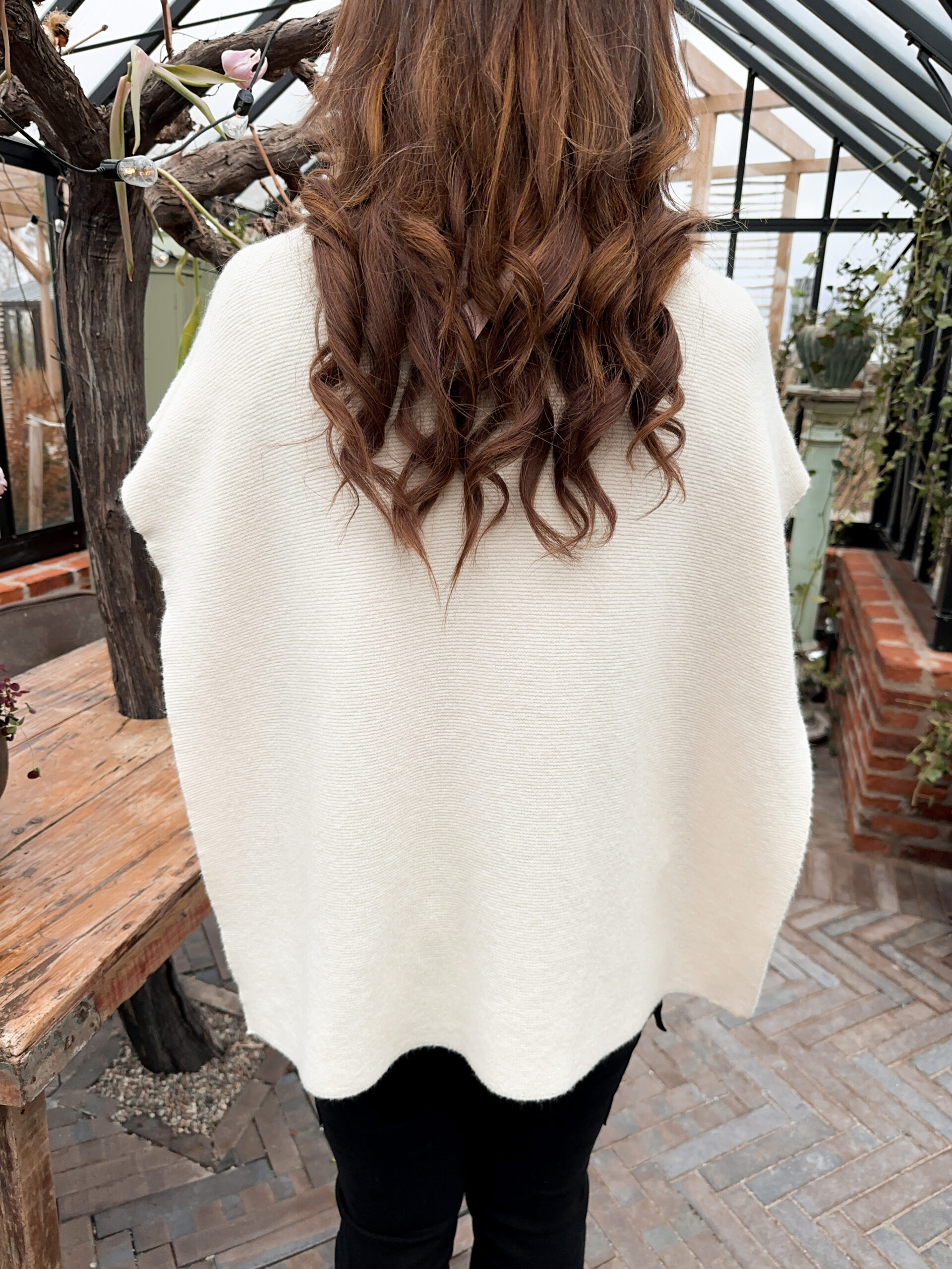 Stickad Poncho - Cream - Bild 3