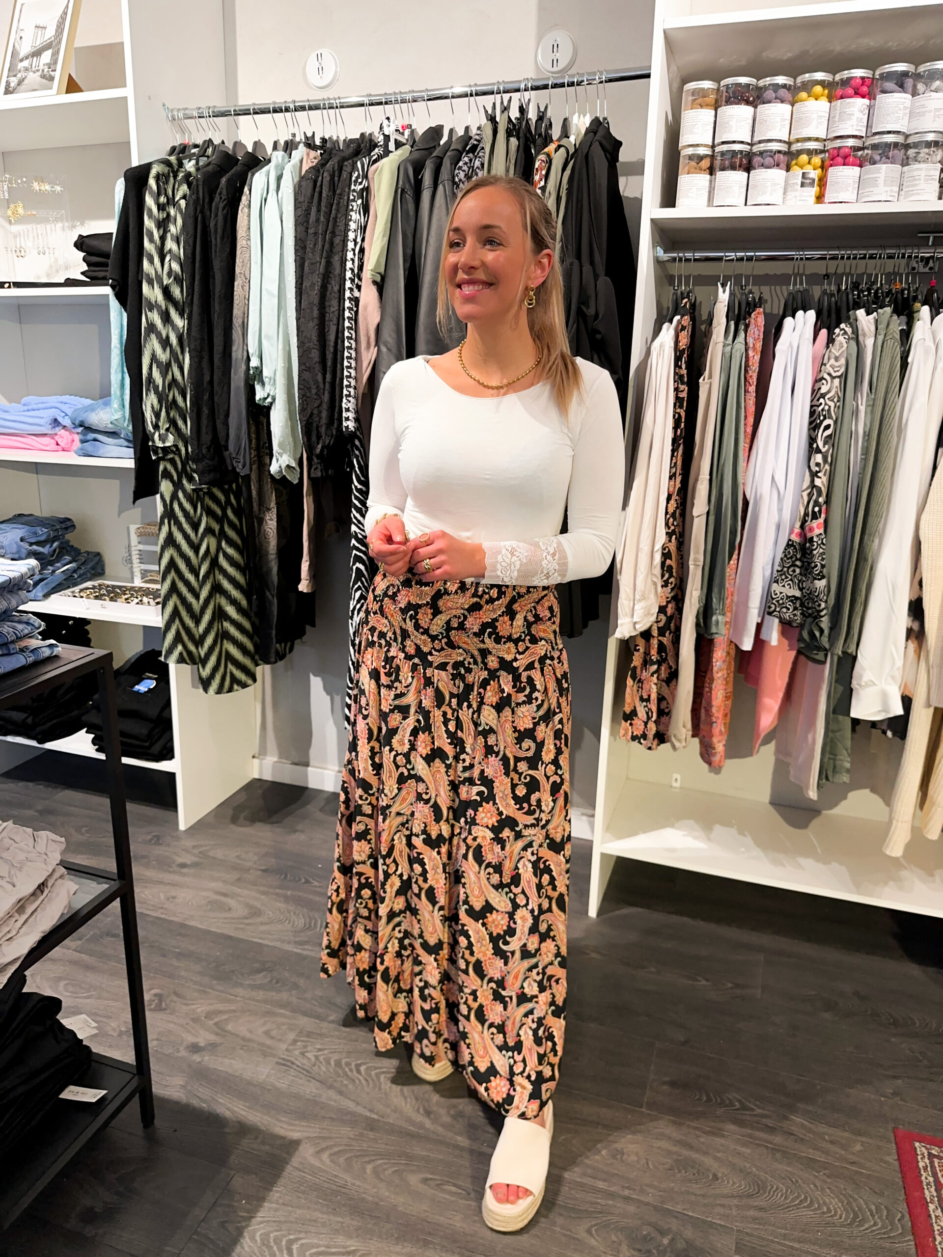 Boho Kjol - Svart Paisley - Bild 3